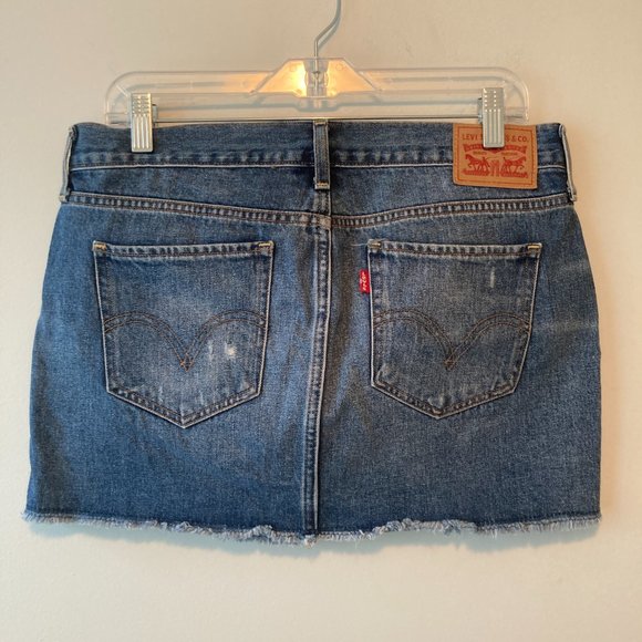 Levis Denim Mini Skirt   size 28 - Picture 6 of 10